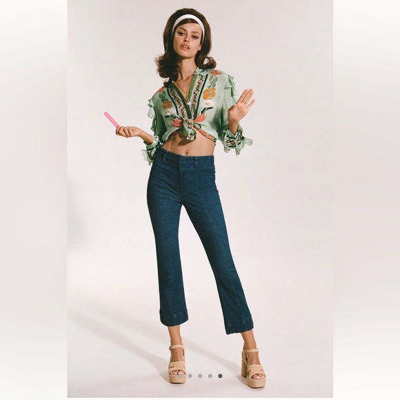 Pilcro Slim 70s High-Rise Crop Flare Jeans Size 28 - Picture 5 of 16